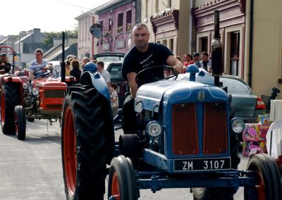 Monivea Fair Tractor